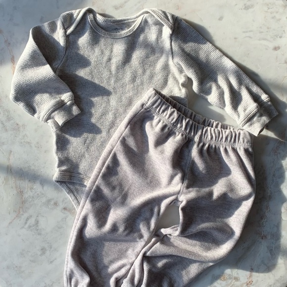 12 Mth Boy Bundle - Picture 3 of 5